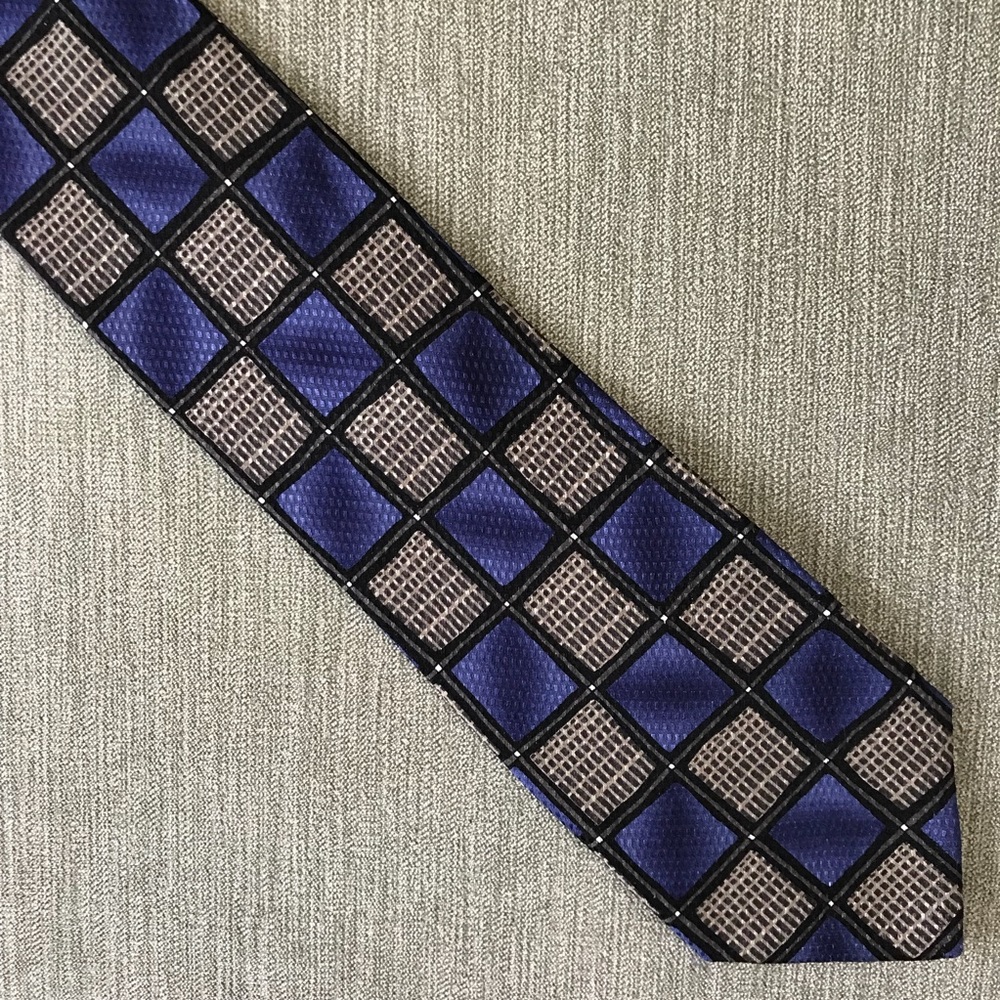 Mulberry Ziggurat 100% Silk Tie Necktie
